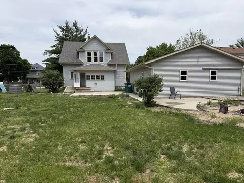 Exterior - 314 Main St, Hooppole, IL 61258 photo 3 of 5