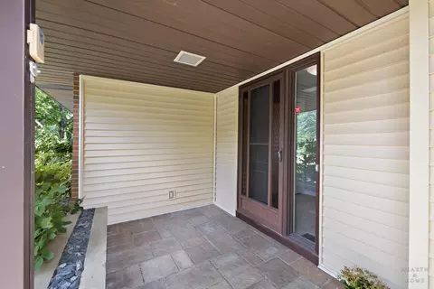 Exterior - 847 Hemlock Dr, Sleepy Hollow, IL 60118 photo 5 of 10