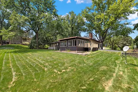 Exterior - 847 Hemlock Dr, Sleepy Hollow, IL 60118 photo 9 of 10