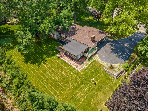 View/Area - 847 Hemlock Dr, Sleepy Hollow, IL 60118 photo 3 of 3