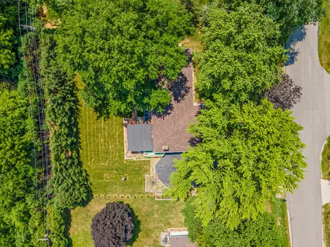 View/Area - 847 Hemlock Dr, Sleepy Hollow, IL 60118 photo 2 of 3