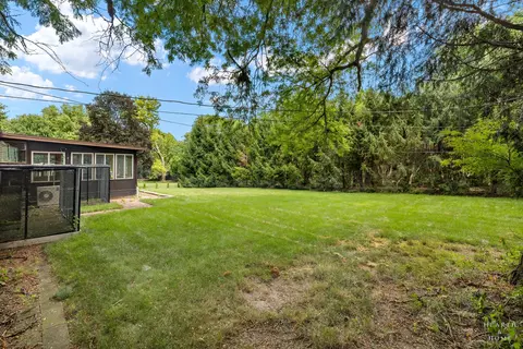 Exterior - 847 Hemlock Dr, Sleepy Hollow, IL 60118 photo 10 of 10