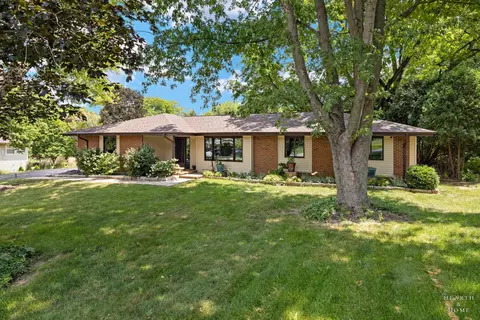 Exterior - 847 Hemlock Dr, Sleepy Hollow, IL 60118 photo 6 of 10
