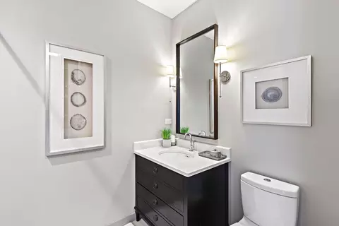 Bath - Undisclosed, Chicago, IL 60614 photo 6 of 7
