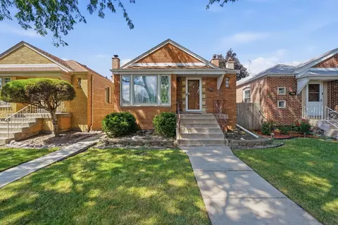 5810 W 64th St, Chicago, IL 60638