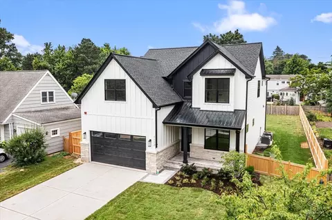 Exterior - 1112 Cedar Ln, Northbrook, IL 60062 photo 5 of 6