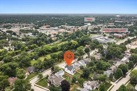 View/Area - 1112 Cedar Ln, Northbrook, IL 60062 photo 3 of 5