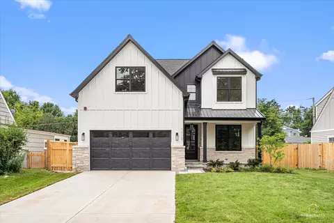 Exterior - 1112 Cedar Ln, Northbrook, IL 60062 photo 3 of 6