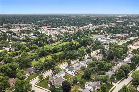 View/Area - 1112 Cedar Ln, Northbrook, IL 60062 photo 4 of 5