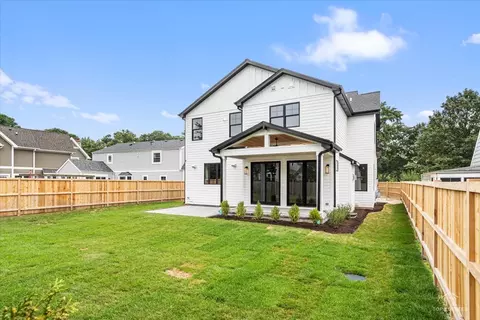 Exterior - 1112 Cedar Ln, Northbrook, IL 60062 photo 6 of 6