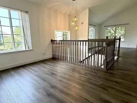 Living - 99 Cantal Ct, Wheeling, IL 60090 photo 3 of 5