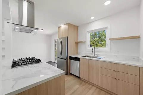 Kitchen - 2524 Allison Ct, Glenview, IL 60025 photo 2 of 3