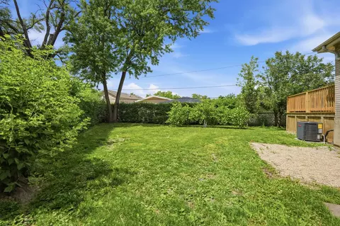 Exterior - 2524 Allison Ct, Glenview, IL 60025 photo 9 of 10