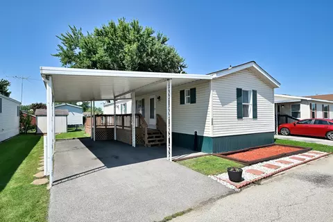 104 9th Ave, Bartlett, IL 60103 photo 2