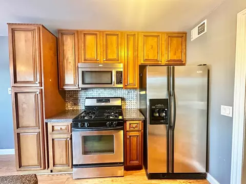 Kitchen - 575 Greystone Ln #A2, Wheeling, IL 60090 photo 1 of 4