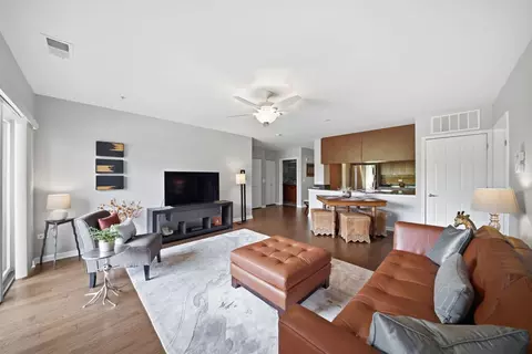 Living - 255 E Liberty Dr #305-2, Wheaton, IL 60187 photo 3 of 3