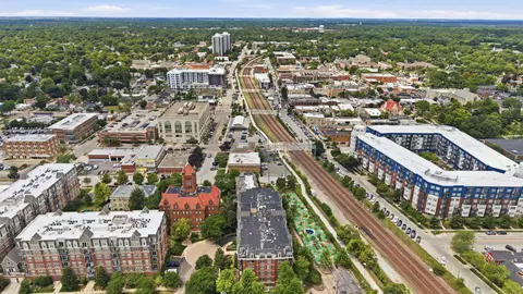 View/Area - 255 E Liberty Dr #305-2, Wheaton, IL 60187 photo 2 of 7