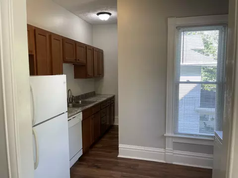Kitchen - 511 Douglas St, Bloomington, IL 61701 photo 4 of 5