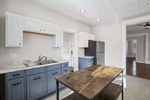 Kitchen - 511 Douglas St, Bloomington, IL 61701 photo 2 of 5