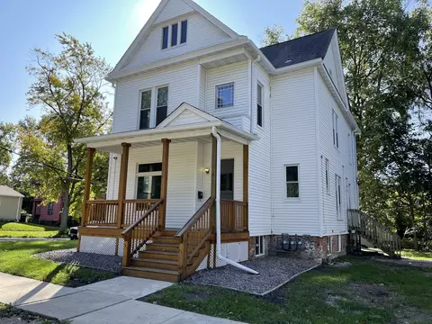 Exterior - 511 Douglas St, Bloomington, IL 61701 photo 9 of 9