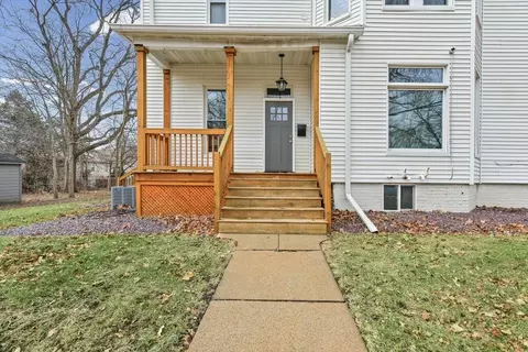 Exterior - 511 Douglas St, Bloomington, IL 61701 photo 3 of 9