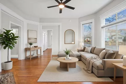 Living - 511 Douglas St, Bloomington, IL 61701 photo 1 of 7