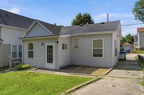 Exterior - 418 E 3rd St, Dixon, IL 61021 photo 2 of 3