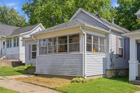 Exterior - 418 E 3rd St, Dixon, IL 61021 photo 1 of 3