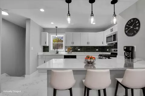 Kitchen - 735 E 105th St, Chicago, IL 60628 photo 5 of 6