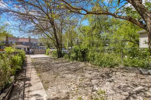 Exterior - 735 E 105th St, Chicago, IL 60628 photo 4 of 4