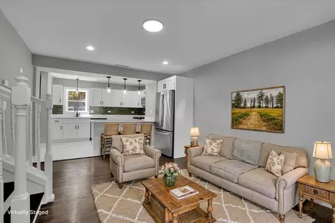 Living - 735 E 105th St, Chicago, IL 60628 photo 1 of 4