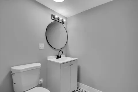 Bath - 735 E 105th St, Chicago, IL 60628 photo 2 of 2