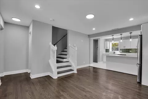 Living - 735 E 105th St, Chicago, IL 60628 photo 2 of 4