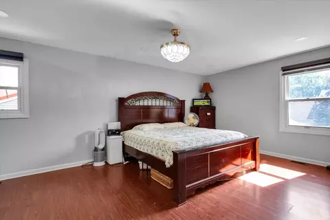 Bedroom - 628 Primrose Ln, Schaumburg, IL 60194 photo 1 of 5