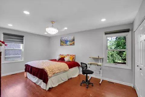 Bedroom - 628 Primrose Ln, Schaumburg, IL 60194 photo 3 of 5
