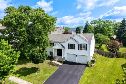 View/Area - 235 Aberdeen Dr, Algonquin, IL 60102 photo 4 of 9
