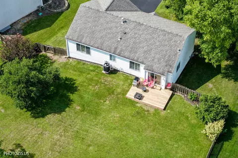 View/Area - 235 Aberdeen Dr, Algonquin, IL 60102 photo 6 of 9