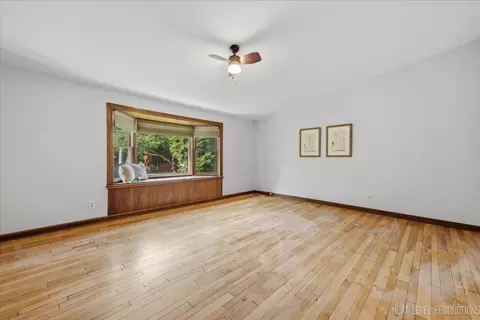 Living - 32 W183 Glos St, Wayne, IL 60184 photo 5 of 8
