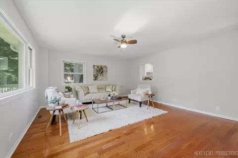 Living - 32 W183 Glos St, Wayne, IL 60184 photo 6 of 8