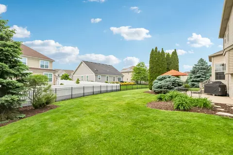 Exterior - 25323 Wilson Ct, Plainfield, IL 60586 photo 9 of 15
