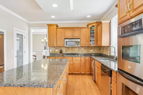 Kitchen - 25323 Wilson Ct, Plainfield, IL 60586 photo 2 of 3