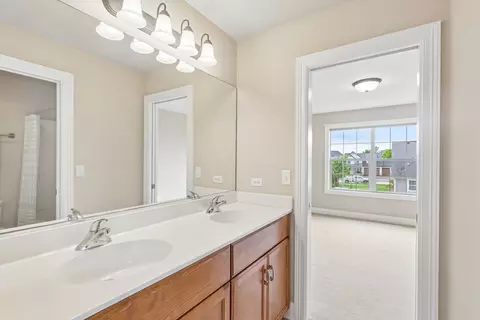 Bath - 25323 Wilson Ct, Plainfield, IL 60586 photo 6 of 7