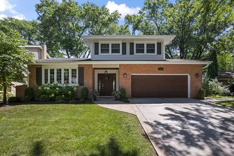 811 S Roosevelt Ave, Arlington Heights, IL 60005