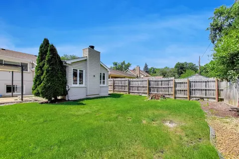 Exterior - 703 Webster Ave, Wheaton, IL 60187 photo 5 of 6