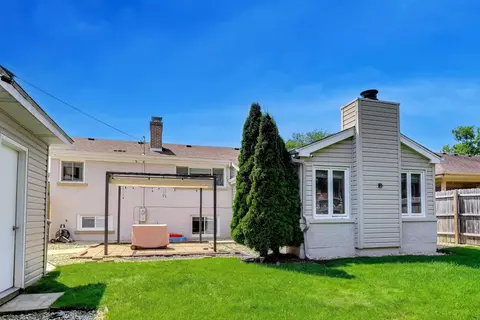 Exterior - 703 Webster Ave, Wheaton, IL 60187 photo 2 of 6