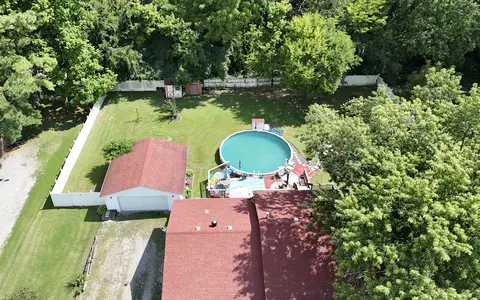 Other - 204 W Parrish Ave, Benton, IL 62812 photo 3 of 7