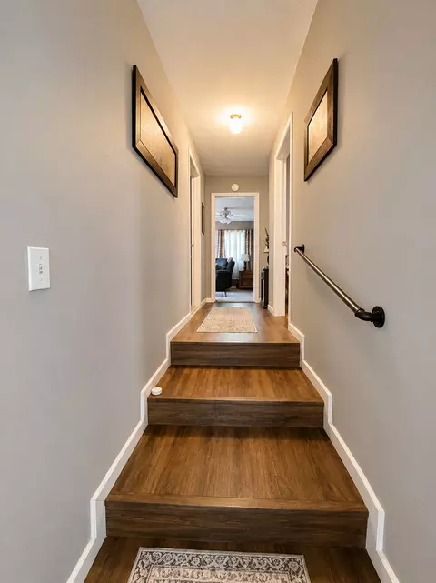 Entry Way - 204 W Parrish Ave, Benton, IL 62812 photo 1 of 1