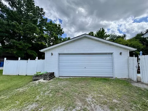 Other - 204 W Parrish Ave, Benton, IL 62812 photo 7 of 7