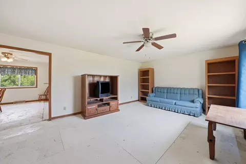 Living - 2961 W 2000s Rd, Kankakee, IL 60901 photo 1 of 3