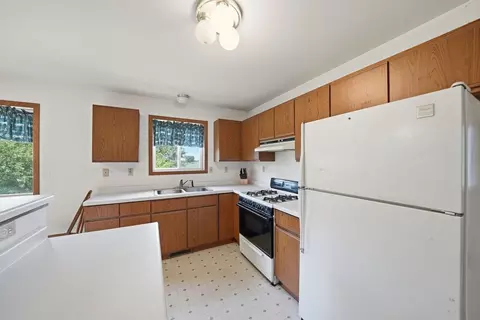 Kitchen - 2961 W 2000s Rd, Kankakee, IL 60901 photo 3 of 3